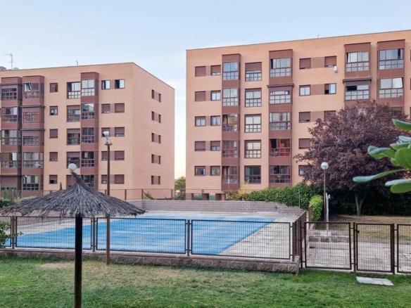 Apartment for sale on Deyanira Street, Rejas