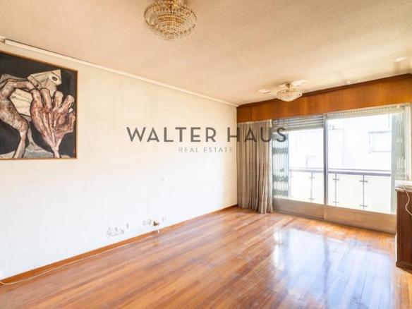 Apartment for sale on Calle de Magallanes, Arapiles