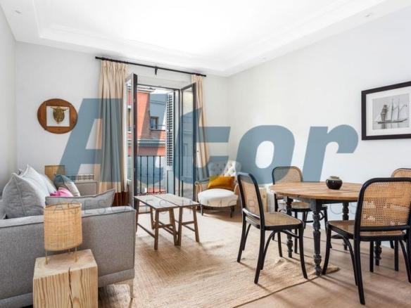 Apartment for sale in Hortaleza, University – Malasaña