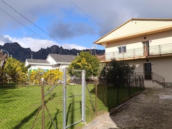 House or villa for sale in La Cabrera