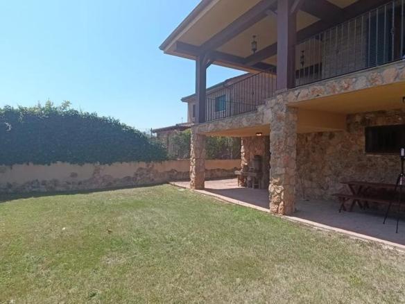House or villa for sale in El Molar (Madrid)