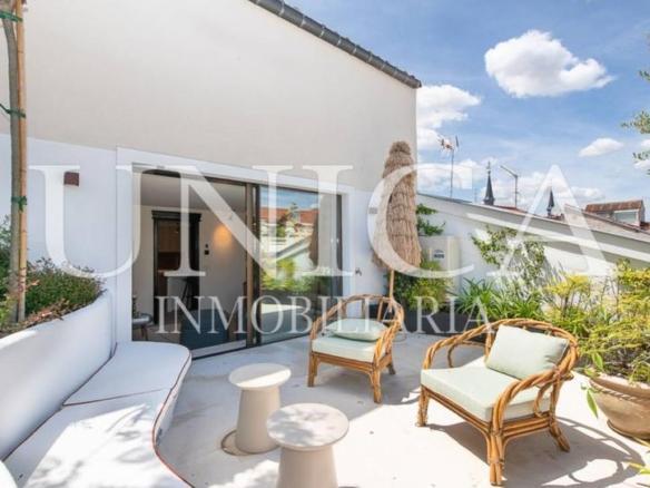 Penthouse for sale on Calle Mayor, Sol