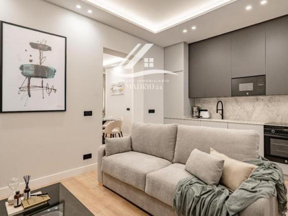 Apartment for sale in Divino Pastor, Universidad – Malasaña