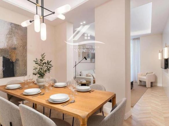 Apartment for sale on Tetuán Street, Sol