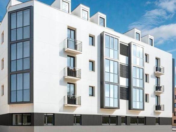 Apartment for sale on Calle de Serranillos, 11, Centro