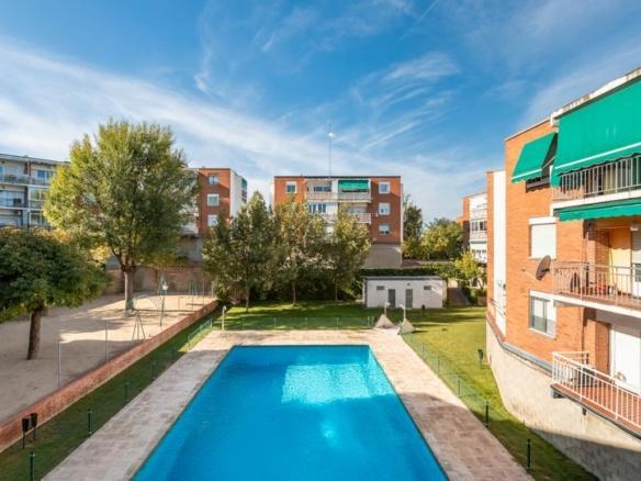 Apartment for sale on Mirasierra Street, El Pijorro