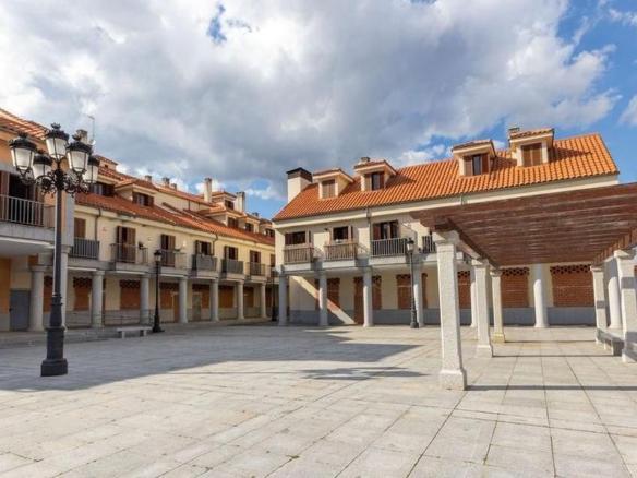 Commercial premises for sale in Ayuntamiento – Alamo, 3, Venturada Pueblo