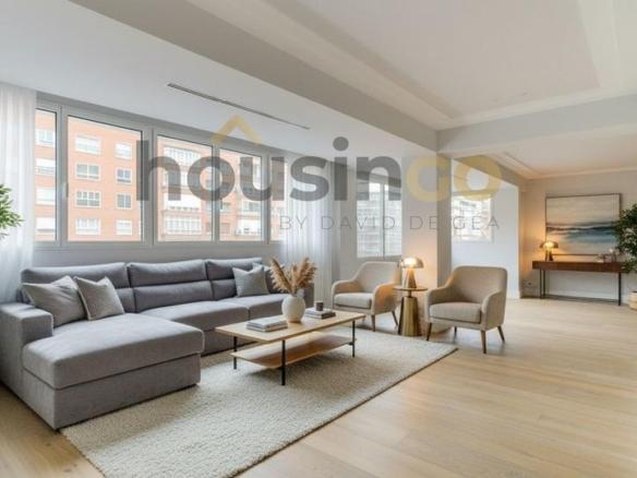 Apartment for sale in De América, Guindalera