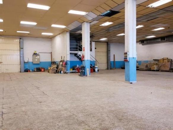 Industrial building for sale in Industrial Zone
