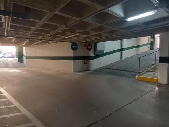 Garage for sale on Avenida de Atenas, Centro