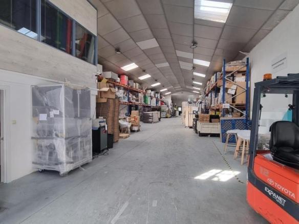 Industrial building for sale in Polígono Caballo, Loeches