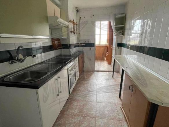 Apartment for sale on Campotéjar Street, Orcasur – October 12th