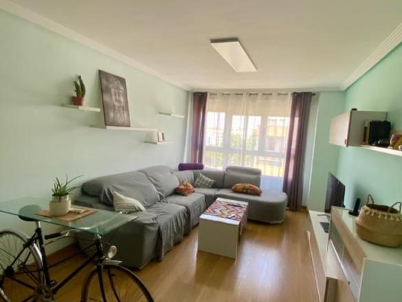 Piso en venta en Las Cañas