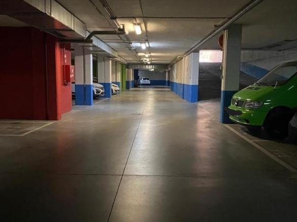 Garaje en venta en Bulevar del Deporte, Ayuntamiento – Avenida Siglo XXI