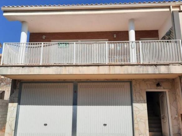 Casa adosada en venta en Pioz