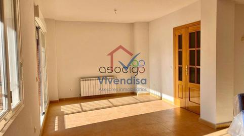 Casa adosada en venta en Escritor Javier Reverte, Torija