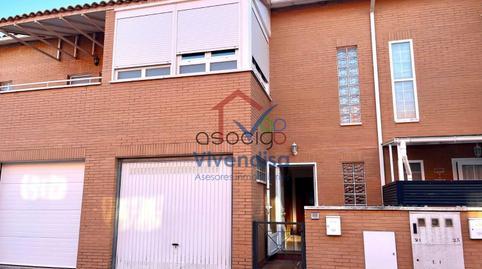 Casa adosada en venta en Prof Manuel Criado de Val, Torija