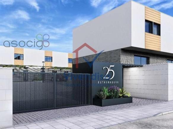 Casa adosada en venta en Extremadura, 25, Marchamalo