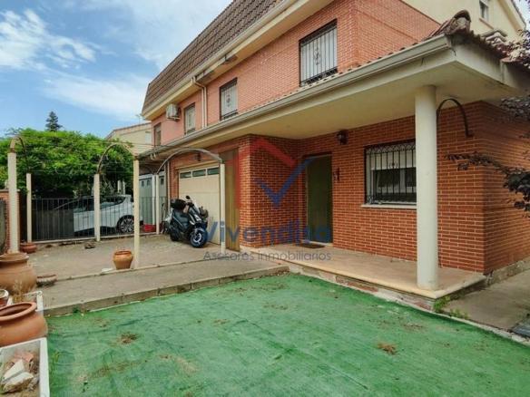 Casa adosada en venta en Pinos, Cabanillas del Campo
