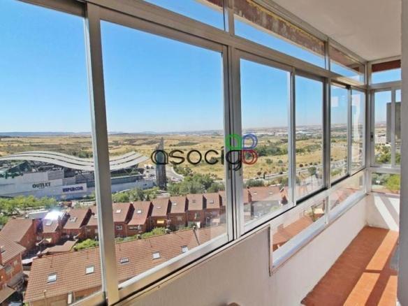 Piso en venta en Doctor Layna Serrano, Plan Sur – Amistad
