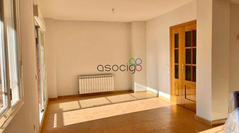 Casa adosada en venta en Escritor Javier Reverte, Torija