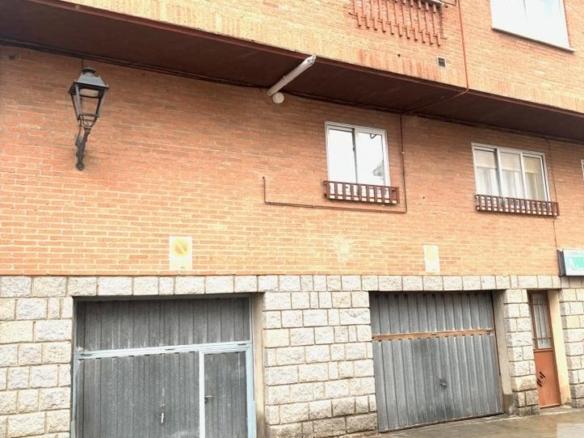 Commercial premises for sale on Calle Los Berrocales, S/n, South