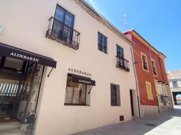 Apartment for sale on Calle Leales, 2, Centro