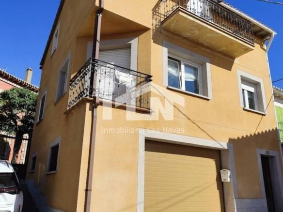 House or villa for sale on Calle Barrio Salamanca, Navalperal de Pinares