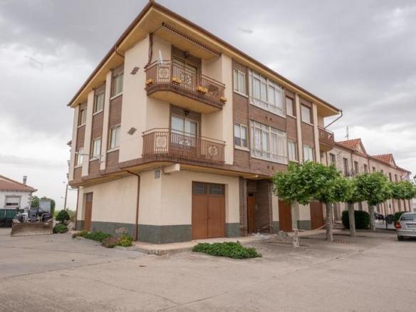 Apartment for sale in Escuelas, El Oso