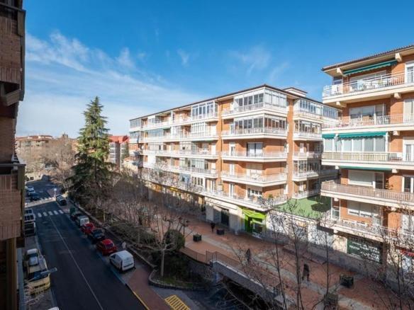 Apartment for sale in Las Milicias, Santo Tomás