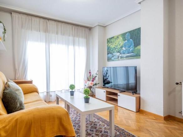 Apartment for sale in World Heritage Site, Hervencias Altas – El Pinar