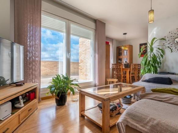 Apartment for sale in the city of Cáceres, Hervencias Altas – El Pinar