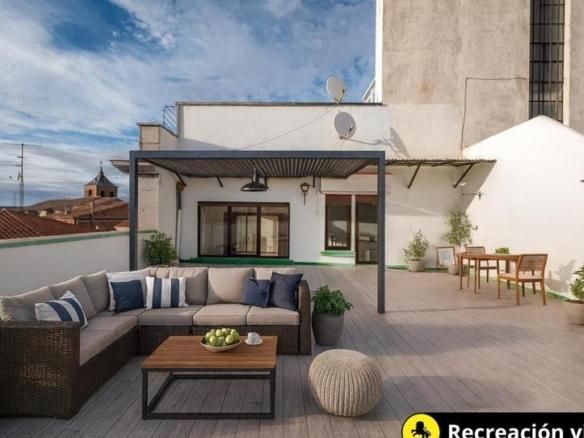 Apartment for sale in Reyes Católicos, Murallas