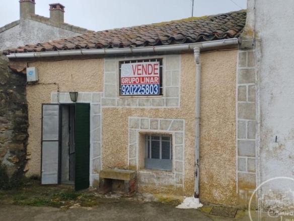 House or villa for sale on Calle Empedrada, Riofrío
