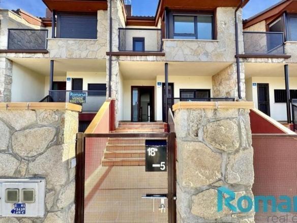 Townhouse for sale in Del Académico José Alberto Rodríguez Zazo, El Barraco