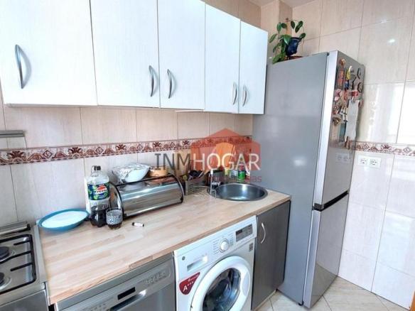 Apartment for sale on Calle Fray Luis de San Jose, San Antonio