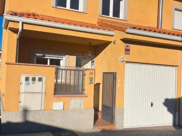Townhouse for sale in Travesía Santo Tomé, San Pedro del Arroyo