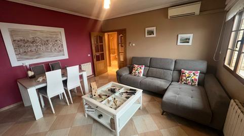 Townhouse for sale on Calle del Castañar, El Tiemblo