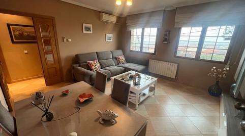 Townhouse for sale on Calle del Castañar, El Tiemblo