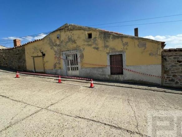 House or villa for sale in N/a, Mingorría