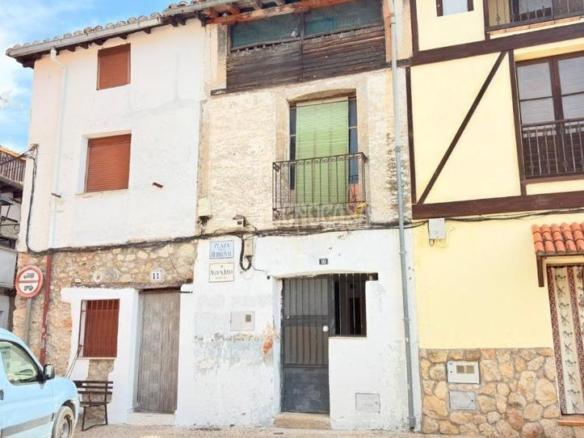 Townhouse for sale in Candeleda