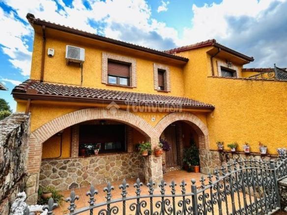 Townhouse for sale in Arenas de San Pedro