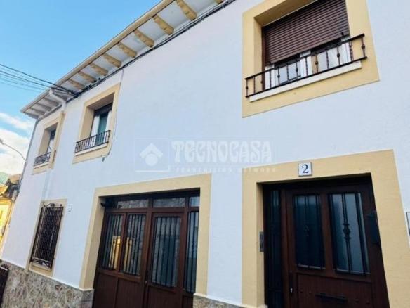 Townhouse for sale in Arenas de San Pedro