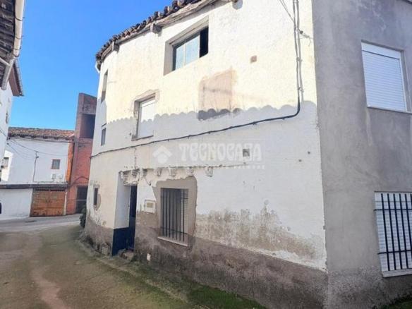 Townhouse for sale in Poyales del Hoyo