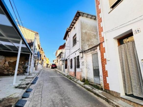 Townhouse for sale in Arenas de San Pedro