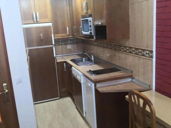 Apartment for sale on Calle de Gabriel y Galán, Centro