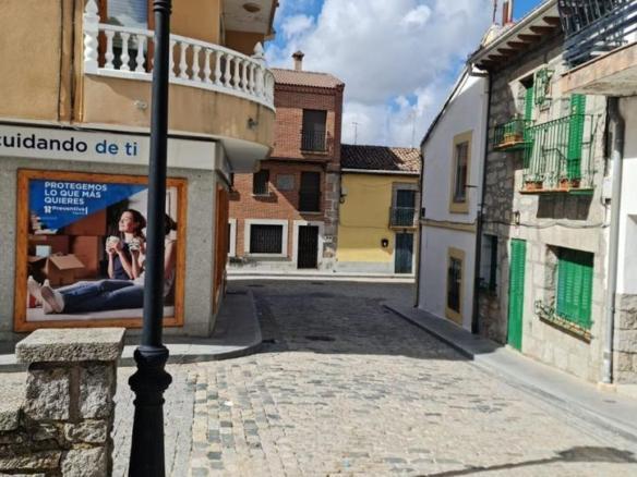 House or villa for sale in De la Iglesia, Navalperal de Pinares