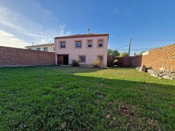 House or villa for sale in Cabezas del Villar