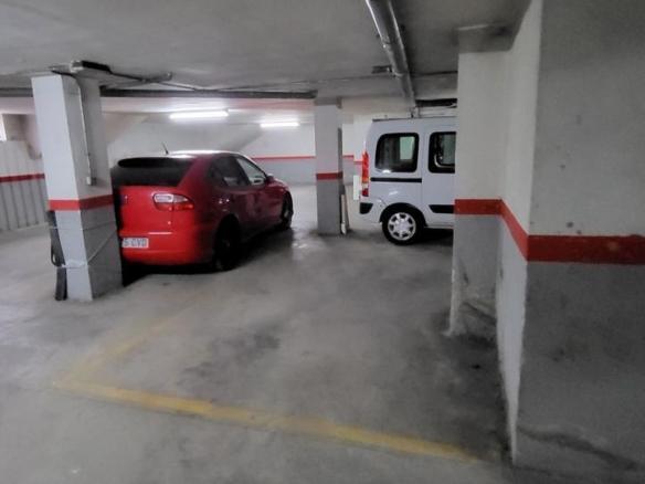 Garage for sale in Santo Tomás