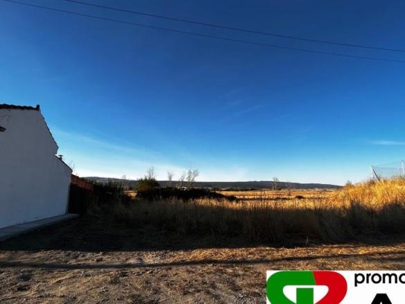 Residential property for sale on Carretera Villaviciosa, 2d, Solosancho